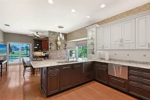 5476 Golf Pointe Dr, Sarasota, FL 34243 - Photo 22