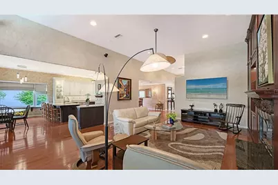 5476 Golf Pointe Drive, Sarasota, FL 34243 - Photo 18