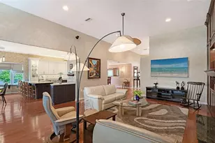 5476 Golf Pointe Dr, Sarasota, FL 34243 - Photo 18