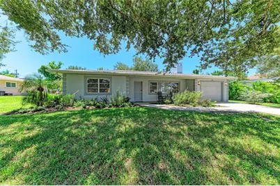 413 Baycrest Drive, Venice, FL 34285 - Photo 2