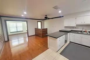306 63rd St, Holmes Beach, FL 34217 - Photo 8