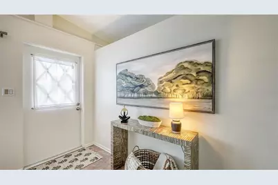 2551 Waneta Drive, Sarasota, FL 34231 - Photo 2