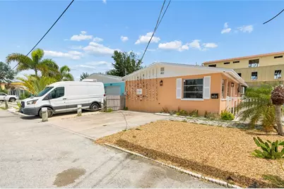 403 63rd Street, Holmes Beach, FL 34217 - Photo 4