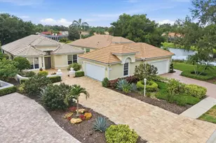 7235 Kensington Ct, University Park, FL 34201 - Photo 2