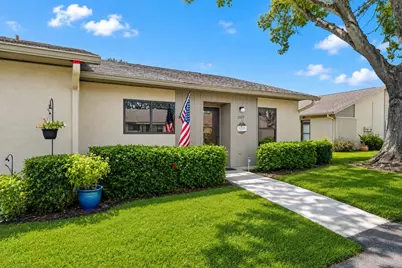 2707 60th Avenue Terrace W, Bradenton, FL 34207 - Photo 2