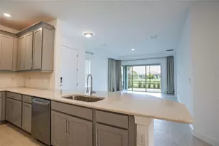 16117 Isola Pl, Bradenton, FL 34211 - Photo 8