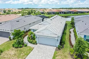 16117 Isola Pl, Bradenton, FL 34211 - Photo 2