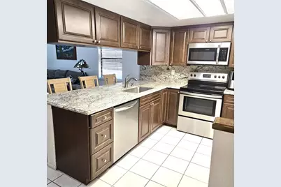 302 40th Street Circle W, Palmetto, FL 34221 - Photo 4