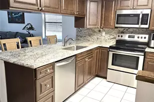 302 40th St Cir W, Palmetto, FL 34221 - Photo 4