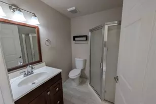 638 N Jefferson Ave, Sarasota, FL 34237 - Photo 10