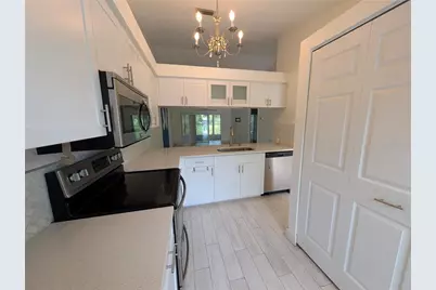 638 N Jefferson Avenue #15, Sarasota, FL 34237 - Photo 6