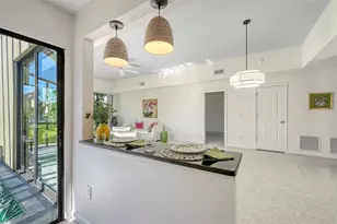 2761 Horseshoe Ct, Sarasota, FL 34235 - Photo 16