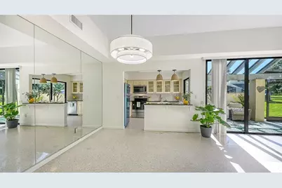 2761 Horseshoe Court #Q4, Sarasota, FL 34235 - Photo 10