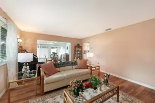 2623 Riverbluff Pkwy, Sarasota, FL 34231 - Photo 8