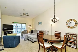 9610 Club S Cir, Sarasota, FL 34238 - Photo 2