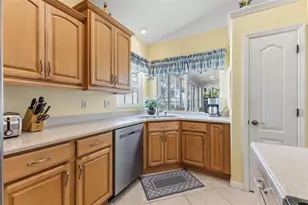 1317 Clubview Ct, Venice, FL 34292 - Photo 16