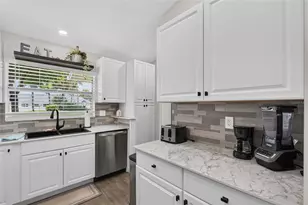 3603 41st St W, Bradenton, FL 34205 - Photo 10