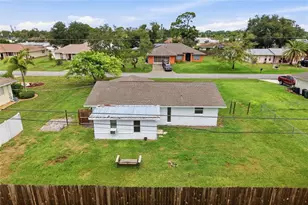 935 Everest Rd, Venice, FL 34293 - Photo 50