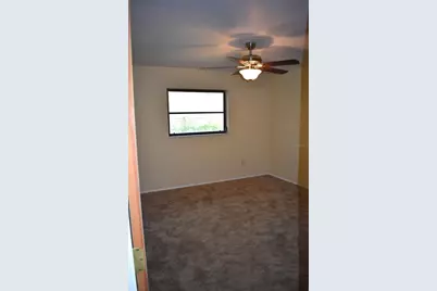 147 Hourglass Drive, Venice, FL 34293 - Photo 4