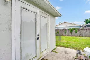 707 65th Ave Dr W, Bradenton, FL 34207 - Photo 28