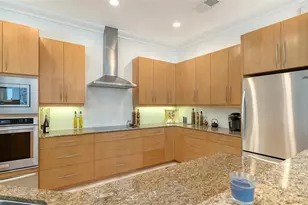 5325 Anthony Ln, Sarasota, FL 34233 - Photo 22