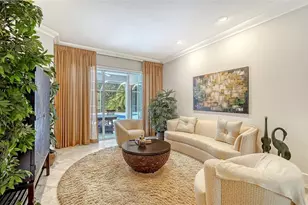 5325 Anthony Ln, Sarasota, FL 34233 - Photo 12