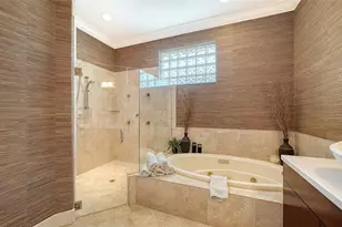 5325 Anthony Ln, Sarasota, FL 34233 - Photo 30