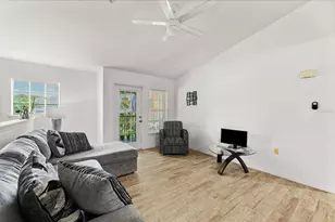 8933 Manor Loop, Lakewood Ranch, FL 34202 - Photo 2