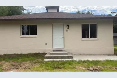 607 2nd Street NW, Ruskin, FL 33570 - Photo 1