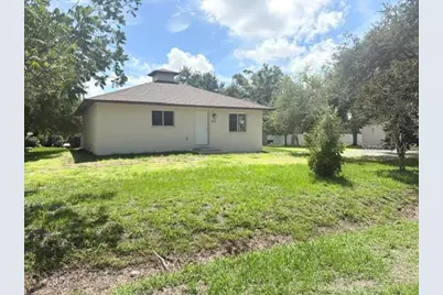 607 2nd Street NW, Ruskin, FL 33570 - Photo 2