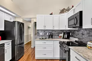 4322 Edenrose Way, Sarasota, FL 34235 - Photo 10