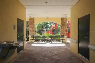 8098 Moonstone Dr, Sarasota, FL 34233 - Photo 38