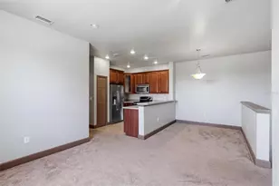 8098 Moonstone Dr, Sarasota, FL 34233 - Photo 4