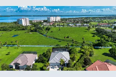 1929 24th Street Circle W, Palmetto, FL 34221 - Photo 10