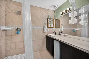 1305 Greenfield Cir, Venice, FL 34292 - Photo 44