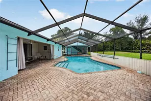 1305 Greenfield Cir, Venice, FL 34292 - Photo 52