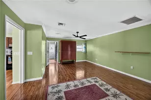 1305 Greenfield Cir, Venice, FL 34292 - Photo 16