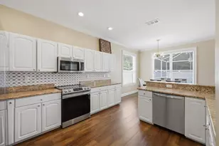 4907 50th Ave W, Bradenton, FL 34210 - Photo 8