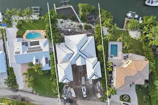 3441 Gulfmead Dr, Sarasota, FL 34242 - Photo 4