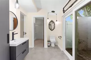 4250 Marlowe Dr, Sarasota, FL 34241 - Photo 6