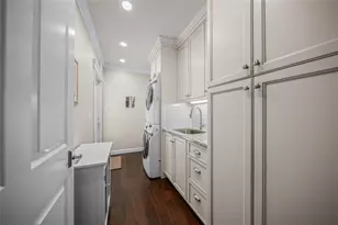 2440 Arlington St, Sarasota, FL 34239 - Photo 36