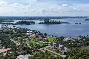 546 Freeling Dr, Sarasota, FL 34242 - Photo 6