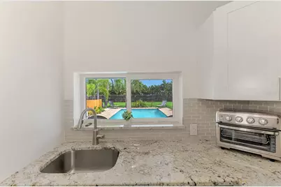 1731 Redwood Street, Sarasota, FL 34231 - Photo 20