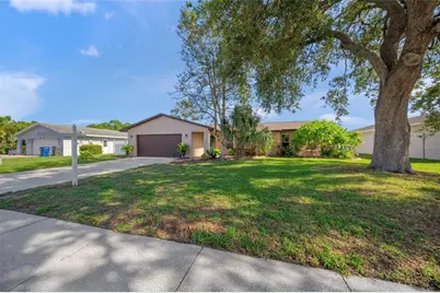 911 Southern Pine Lane, Sarasota, FL 34243 - Photo 2