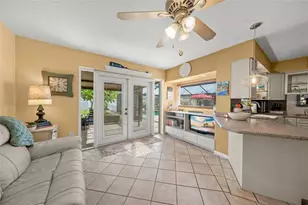 911 Southern Pine Ln, Sarasota, FL 34243 - Photo 16