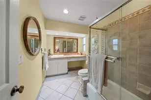 911 Southern Pine Ln, Sarasota, FL 34243 - Photo 24