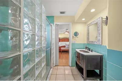 911 Southern Pine Lane, Sarasota, FL 34243 - Photo 20
