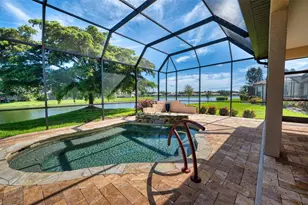 8053 Stirling Falls Cir, Sarasota, FL 34243 - Photo 2