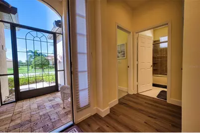 8053 Stirling Falls Circle, Sarasota, FL 34243 - Photo 6
