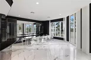 340 S Palm Ave, Sarasota, FL 34236 - Photo 12